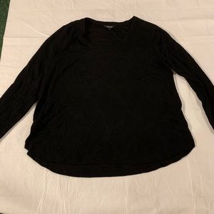 Black long sleeved Simply Vera Wang top